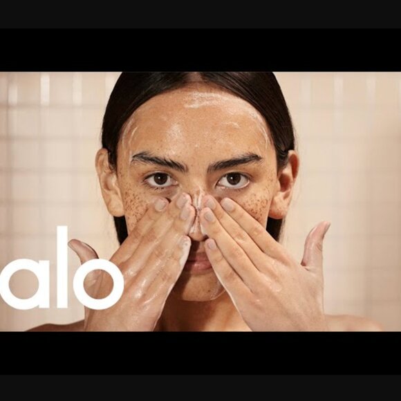 š„3/$30 NEW Alo Glow System Enzyme Facial Cleanser Deluxe Travel Size 20mL - Picture 4 of 8